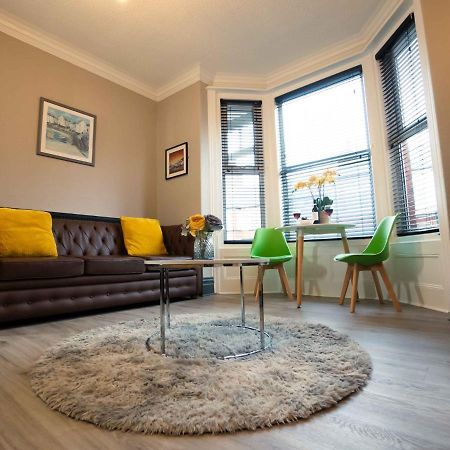 Pass The Keys Amazing, Newly Renovated 5Bedroom House Sleeps 10 Скарбъро Екстериор снимка
