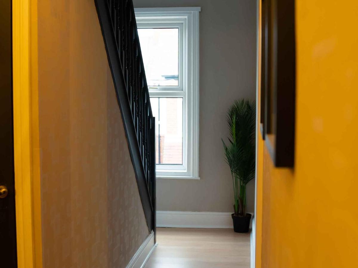 Pass The Keys Amazing, Newly Renovated 5Bedroom House Sleeps 10 Скарбъро Екстериор снимка