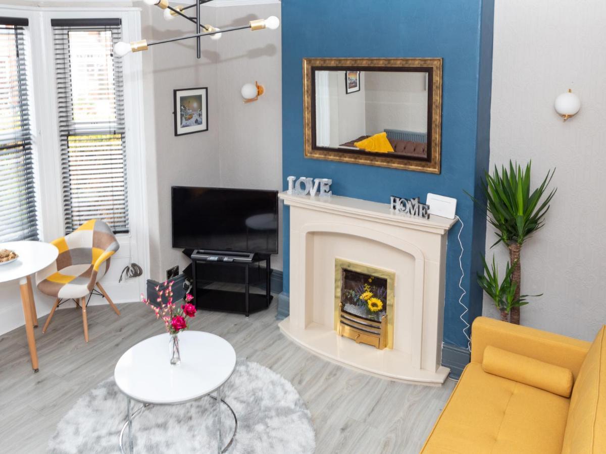 Pass The Keys Amazing, Newly Renovated 5Bedroom House Sleeps 10 Скарбъро Екстериор снимка