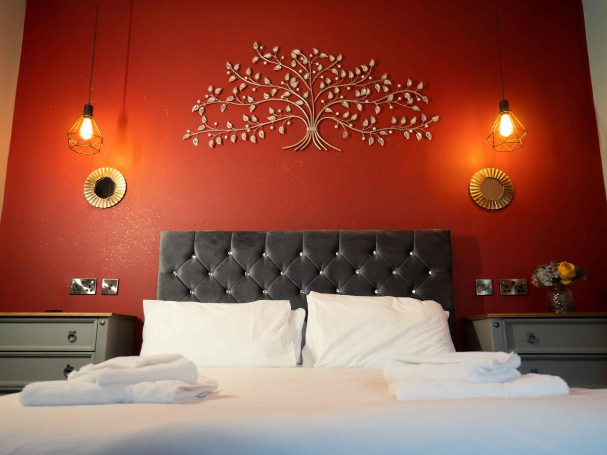 Pass The Keys Amazing, Newly Renovated 5Bedroom House Sleeps 10 Скарбъро Екстериор снимка