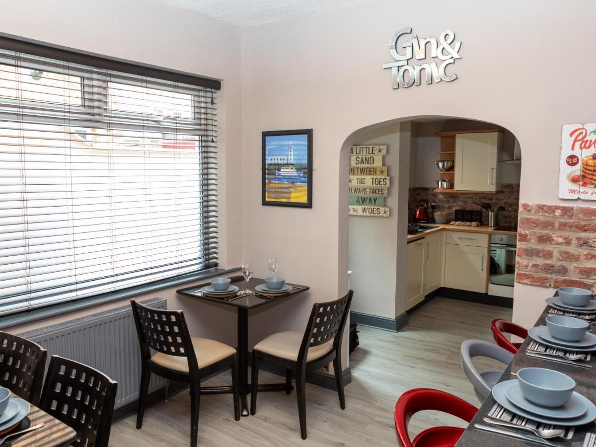 Pass The Keys Amazing, Newly Renovated 5Bedroom House Sleeps 10 Скарбъро Екстериор снимка